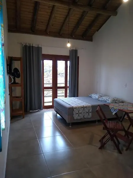 Recanto Das Amendoeiras Guarda do Embau Guest house
